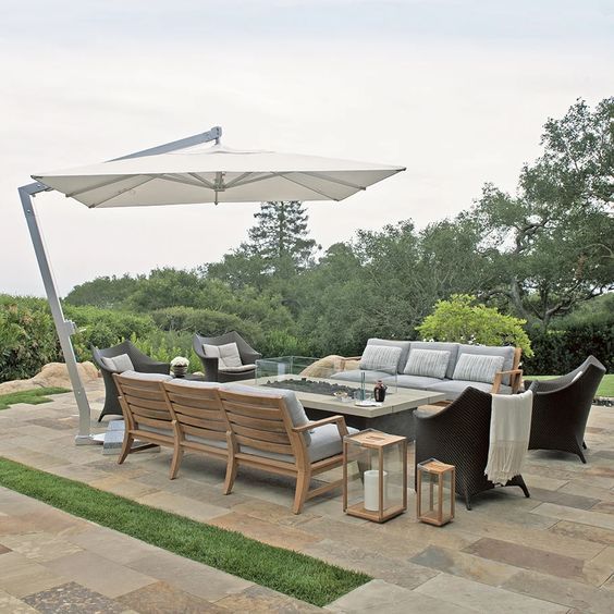 Luxury Large Cantilever Restaurant Umbrella Outdoor