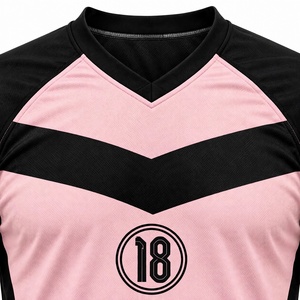 Maillot de football personnalisé violet foncé et noir à chevrons, respirant, pour homme, sublimé, performance athlétique, vêtement de sport - Product Image 4