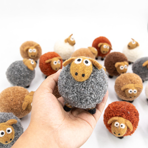 Adorno de Fieltro y Lana Hecho a Mano de Oveja para Árbol de Navidad, Difusor Colgante, Decoración del Hogar, Animal Suave, Venta al por Mayor a Granel - Product Image 6