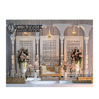 Décorations de cadre de portail de mariage en bois de luxe moderne, design élégant pour les préparations nuptiales, utilisation intérieure/extérieure