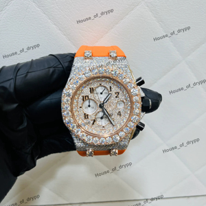 Montre-bracelet de style hip-hop avec cadran rond en acier inoxydable sertie de diamants moissanite et bracelet en caoutchouc - Product Image 1