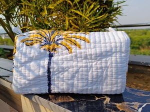 <b>Makeup</b> <b>Organizer</b> For Women Cotton Quilted Portable Cosmetic <b>Case</b> Waterproof Wholesale Toiletry Pouches Large Multipurpose Pouch - Product Image 6