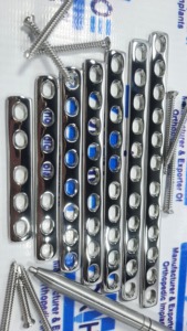 Placas Rectas DCP de Acero Inoxidable 316L de Alta Calidad de 2.7mm con 4 a 12 Orificios y Tornillos Cortex (65 Piezas) Modelo Manual ORTHO ZE ORZ-OP-0012 - Product Image 2