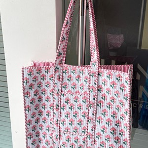 Hand-Block Printed Quilted Cotton <b>Shoulder</b> Bag India Winter Multi-Color Floral Design Two <b>Shoulder</b> <b>Straps</b> Lining Wholesale - Product Image 3