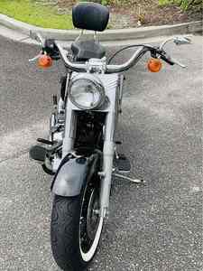 Motocyclette Harley-Davidson S Series Fat Boy Cruiser d'occasion de 1999 à vendre, look vintage personnalisé, couple puissant, origine américaine emblématique - Product Image 3