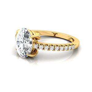 Anillo de Compromiso y Boda de Oro Sólido de 14k/18k con Diamante Cultivado en Laboratorio de Corte Ovalado de 2 Quilates (9*7MM) y 18 Diamantes Decorativos Amarillos de Lujo - Product Image 5