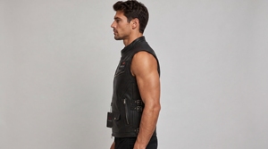 Gilet en cuir confortable pour homme, construction robuste, doublure douce, poches pratiques et style classique, idéal pour le vélo et les activités de plein air. - Product Image 5