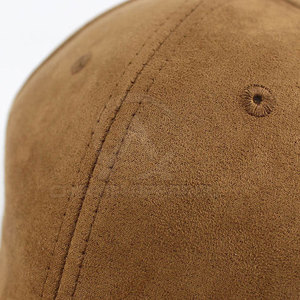 Casquette de baseball inspirée du style streetwear, conçue avec une forme équilibrée, un toucher confortable et une finition soignée - Product Image 6