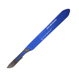 Bisturí con mango de plástico azul con hoja de acero inoxidable Instrumento quirúrgico ligero y duradero Procedimientos médicos - Product Image 2