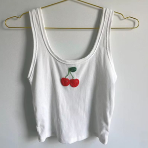 Débardeur brodé à la main unique pour femmes avec des motifs artistiques complexes et une magnifique broderie perlée de qualité supérieure - Product Image 1