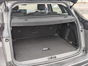 เปอโยต์ 3008 แอคทีฟ นาวี ทูร์โบ ปี 2025 มือสอง สภาพดี 4.1-6 ลิตร เบนซิน 131 แรงม้า รถ SUV ภายในสีเข้มหุ้มหนัง ล้อแม็ก R20 พวงมาลัยซ้าย - Product Image 6