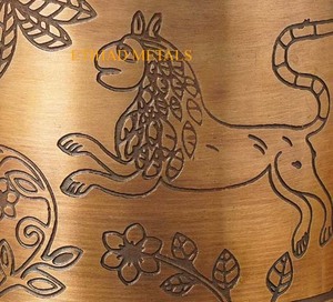 Portavelas decorativos de metal, portavelas aromáticos Dance of Frondescence, votivos de hierro dorados hechos a mano. - Product Image 5