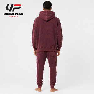 Conjunto Deportivo Moderno para Hombre con Detalles Desgastados, Tela Suave y Corte Cómodo para un Estilo Urbano Informal - Product Image 3