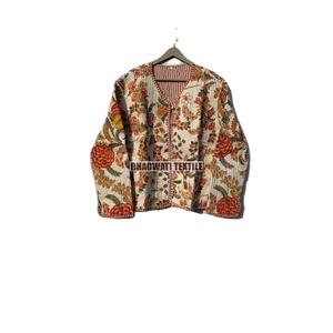 Chaqueta de algodón acolchada de invierno hecha a mano India estilo Kimono con estampado Floral para mujer regalo de fiesta tejido - Product Image 1