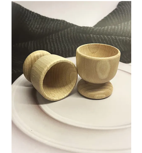 Ensemble de 4 supports à œufs en bois naturel fini, design moderne et populaire, de haute qualité, pour la décoration de la maison - Product Image 4