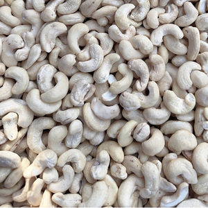 Usine de confiance Santigo Ltd : Noix de cajou W320 W240, prix de gros mondiaux, emballage personnalisé - Product Image 1