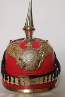 Casque Pickelhaube allemand en cuir rouge, style médiéval impérial prussien, avec pointes en laiton, pour homme, costume militaire gravé fait main