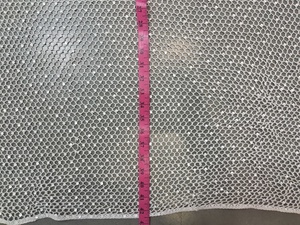 Tissu en nylon blanc à sequins en gros, maille hexagonale ouverte et embellissements scintillants pour robes de soirée et tenues de gala - Product Image 4