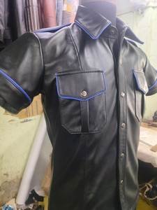 Camisa de cuero de oveja negra personalizada, uniforme fetiche, ropa de calle de moda para hombre, proveedor mayorista OEM de marca privada profesional - Product Image 4