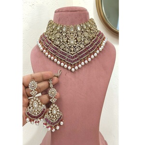 ชุดสร้อยคอและต่างหูประดับมอยส์ซาไนต์ชุบทองเหลืองคุณภาพสูง ดีไซน์สวยงาม น้ำหนักมาก เหมาะสำหรับผู้หญิง เป็นของขวัญสำหรับงานแต่งงานและงานปาร์ตี้ - Product Image 1