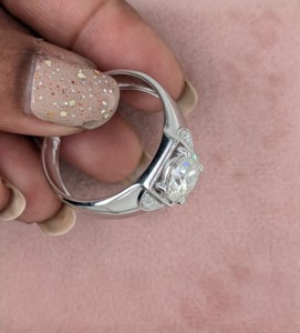 Lurba Jewels Factory - Anillo de compromiso y boda de oro macizo de 14K para hombre, con moissanita de corte brillante, de lujo, certificado y engastado con puntas, venta al por mayor - Product Image 5