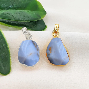 Colgante de Ópalo Azul Natural con Engaste, Hecho a Mano, Piedra de Nacimiento, Chapado en Oro, Amuleto de Cristal Curativo, Joyería Natural, Colgante de 10-12mm con Engaste - Product Image 1