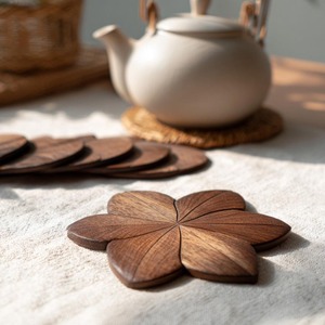 Flower Shape Wooden Mats Pad Ideal For <b>Table</b> <b>Protection</b> Stylish Dining <b>Table</b> Decor And Heat Resistant Use Handcrafted From India - Product Image 4