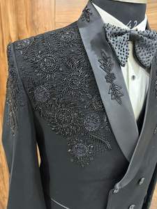 Blazer de esmoquin negro bordado de doble botonadura para hombre – Traje de diseñador para bodas y fiestas con solapa de satén - Product Image 4