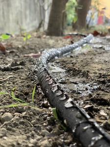 PROMO EXCEPTIONNELLE : Kit d'irrigation King-Flow 75 pieds, diamètre 3/4 po, tuyau plat goutte-à-goutte en PVC anti-corrosion réglable pour jardin - Product Image 2