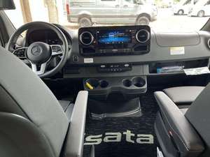 Casa Rodante para Viajes al Aire Libre, Remolque RV, Construcción de Aluminio, Diseño Moderno, Cocina, Baño, Espacio para Dormir, para Campamentos Familiares - Product Image 6