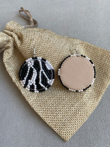 Boucles d'oreilles pendantes carrées faites à la main en perles de qualité supérieure, bijoux perlés pour cadeau de fête aux prix les plus bas - Product Image 5