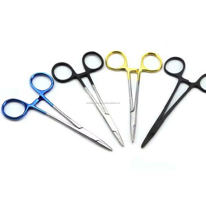 Pinza Portaagujas Quirúrgica de Precisión Mundial con Mango Dorado, Manual, Certificación CE, Acero Inoxidable, para Cirugía ORL, Plástica y Microcirugía - Product Image 1