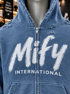 Sweat à capuche zippé bleu délavé et vieilli avec impression graphique pour streetwear, sweat à capuche en molleton épais pour homme - Product Image 2