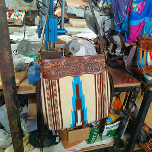 Bolso Vintage de alta calidad para niñas con correa de borla, moda occidental, manta para SILLÍN, monedero, cierre de cremallera, venta al por mayor - Product Image 2