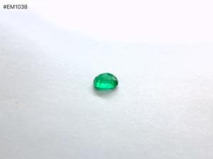 Esmeralda 100% natural de origen zambiano, corte cojín facetado, verde intenso, 2.92 ct, gema suelta de alta calidad para joyería personalizada. - Product Image 3