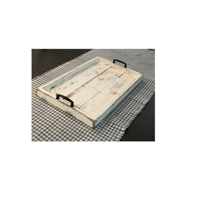 Bandeja de Servir de Madera Rústica Gris Hecha a Mano con Asas de Fácil Agarre, Forma Rectangular Larga para Servir con Estilo - Product Image 4