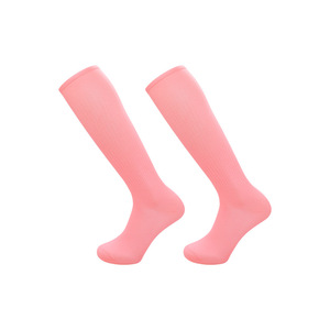 Chaussettes hautes ODM unies, respirantes, tricotées, écologiques, séchage rapide pour adultes, usage quotidien décontracté, entraînements de football, hiver - Product Image 1