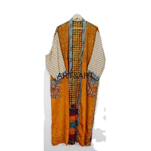 Kimono japonais confortable en satin de soie à col en V, couvre-maillot de plage pour femmes, grande taille, vêtements de nuit, demoiselle d'honneur, vintage, recyclé, été - Product Image 1