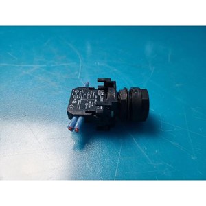 Cadre de plaque de legendation pour bouton-poussoir Eaton E22DE, utilisé comme pièce détachée pour équipement semi-conducteur Legacy - Product Image 4