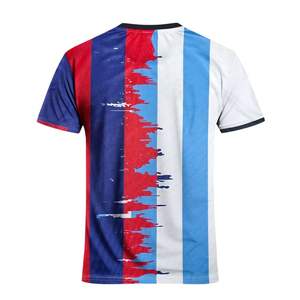Maillot de football court personnalisé OEM/ODM, design sur mesure, imprimé par sublimation, respirant, séchage rapide, 100 % polyester, personnalisable - Product Image 2