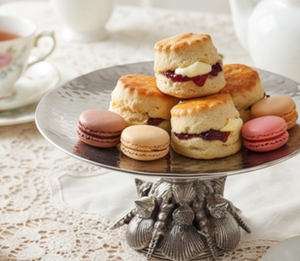 Premium Round Silver <b>Cake</b> <b>Stand</b> with Shell Base Handmade Design Ideal For Wedding and Birthday Party <b>Cake</b> Displays - Product Image 2