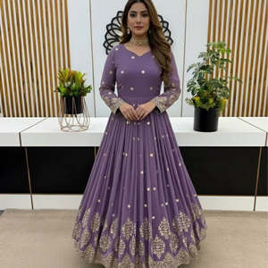 Conjunto de Dos Piezas Anarkali de Diseño Elegante con Bordado de Lentejuelas de Ramdev Trading para Mujer, Corte Moderno, Secado Rápido, Seda Fandy para Fiesta - Product Image 1