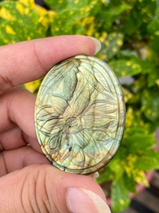 Flash Labradorite Gemstone Floral Palm Stone | Hand Carved Feng Shui Pocket Stone for Meditation Gifts & Home Decor - Product Image 2