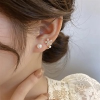 Anting Bunga Korea 2-in-1 yang Banyak Diminati untuk Wanita, Desain Floral, Perhiasan Fashion dengan Gaya Lepas Pasang untuk Pesta, Dijual