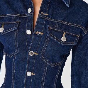 Vestido camisero vaquero de mujer personalizado, lavado oscuro, con botones, manga larga, corte mini en A, venta al por mayor - Product Image 4