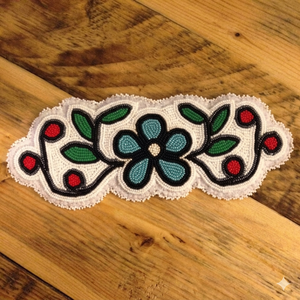 Barrette à cheveux brodée en forme de cœur avec perles de verre, pince à cheveux pour tenue de soirée, accessoire de mode moderne - Product Image 5