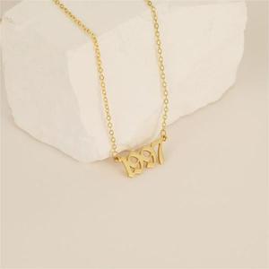 Pendentif numéro d'ange numéro chanceux, protection gardien en acier inoxydable numéro <span class=keywords><strong>secret</strong></span> collier année de naissance personnalisé pour les femmes - Product Image 3