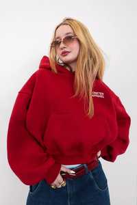 Hoodie rouge oversize à manches lanternes, poche kangourou, logo brodé sur le devant, 100% coton, 400 grammes, doublure respirante avec lettres. - Product Image 4