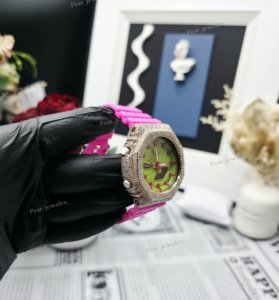 Montre analogique-numérique Bust Down avec lunette en moissanite VVS, bracelet en caoutchouc rose, boîtier rond, cadran pour femme, luxe et mode - Product Image 3