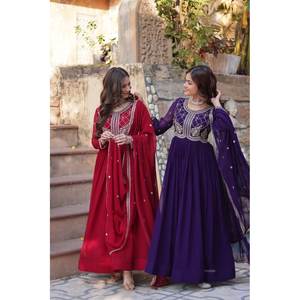 Vestido de Fiesta con Corte en A, Bordado a Mano con Lentejuelas y Cuentas Multicolores, con Cintura Imperio - Product Image 2